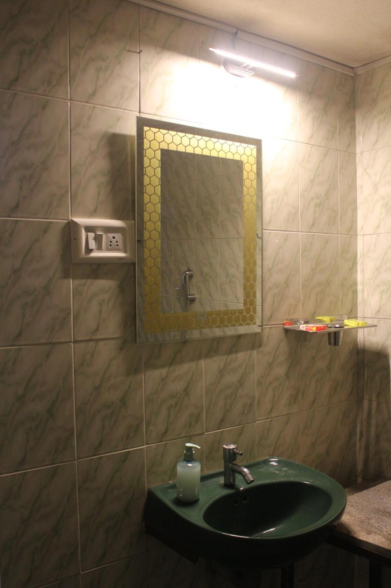 Tropical Villa Homestay Mangaluru Exterior foto